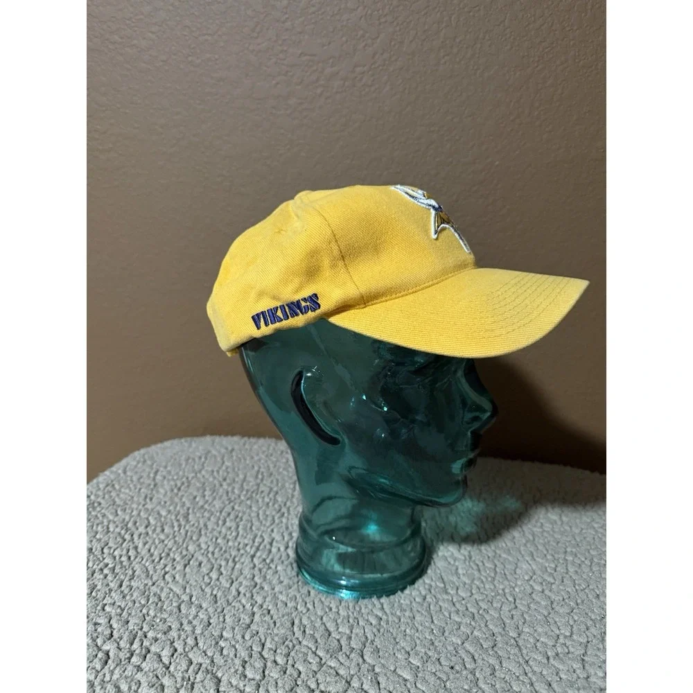 Minnesota Vikings Hat Cap hook&loop Strap back One Size Yellow Sport Specialties